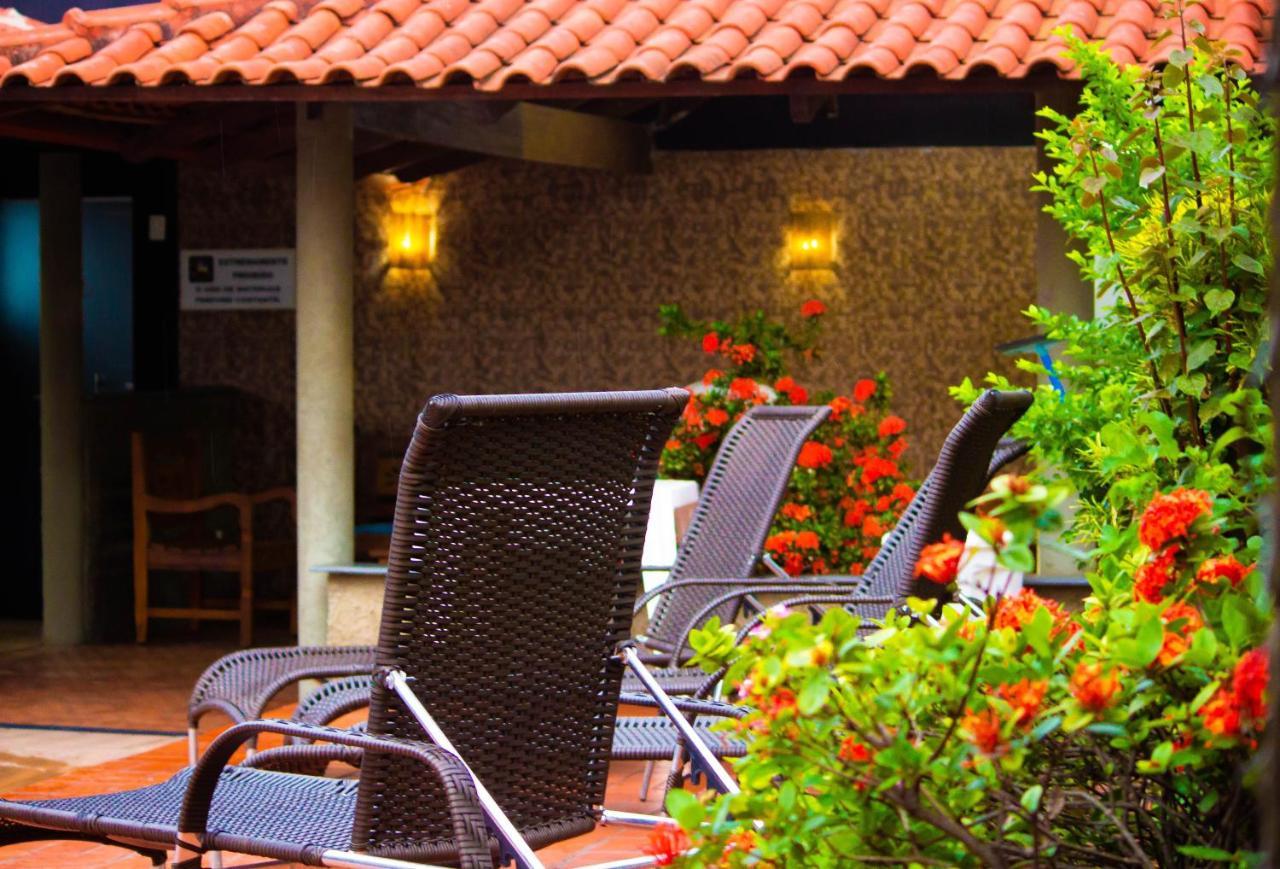Pousada Raio De Sol São João Batista do Glória Exterior foto